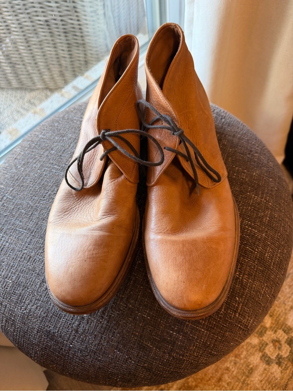 Frye Men’s Tan Leather Lace-Up Chukka Boots